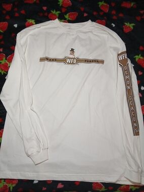 Wake Forest WFU White Long-Sleeve Graphic Tee. Size XL.# Wakeforest